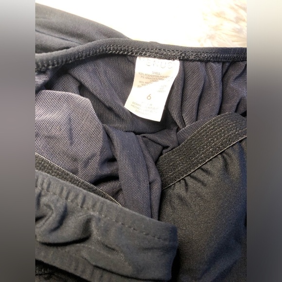 VENUS Black One Piece gathered Sleek Design size 6 NWOT - Picture 10 of 16